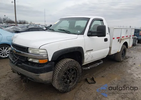 2001 Chevrolet Silverado K2500 Heavy Duty из США, поврежденный, VIN 1GBHK24U41E296686